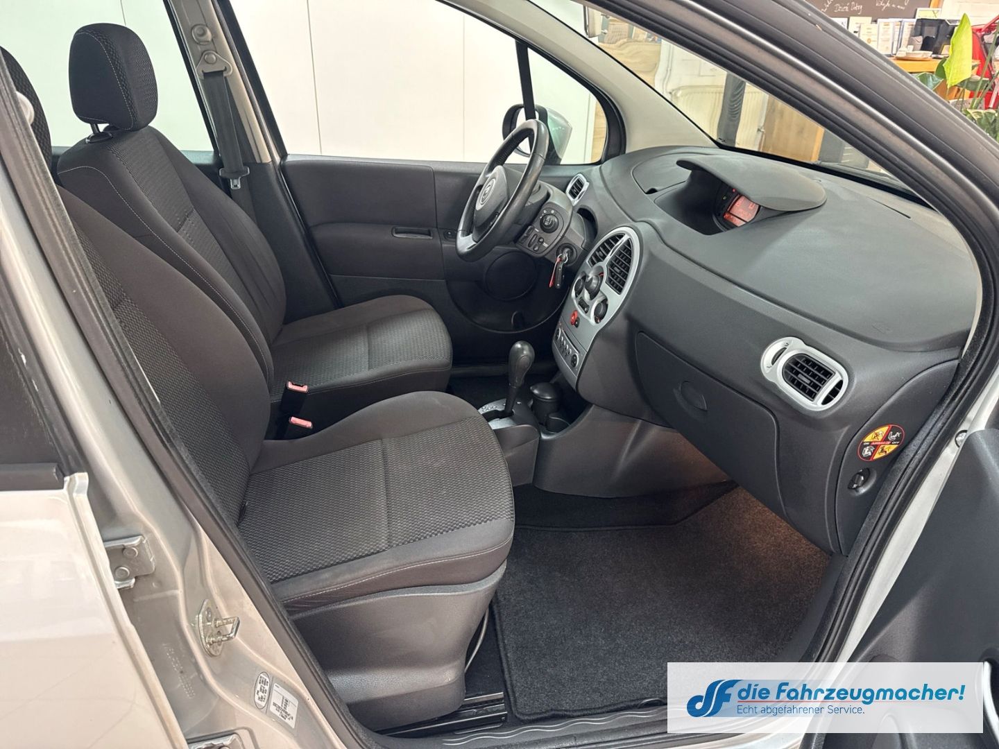 Fahrzeugabbildung Renault Modus Dynamique 1,6 Automatik Klima el.SP Spieg.