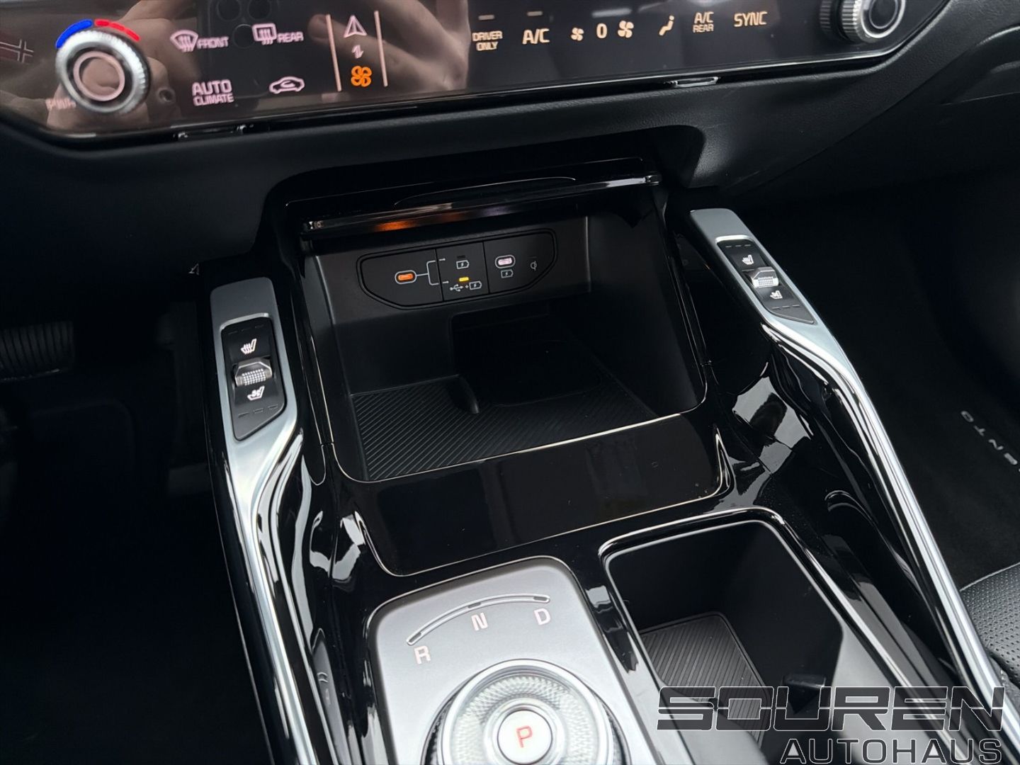 Fahrzeugabbildung Kia Sorento PHEV Plug&Ride 4WD 7-Sitz. GEWERBE 0,5%