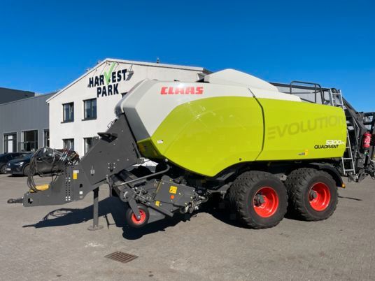 Claas Quadrant 5300 FC *NUR 2473 Ballen*