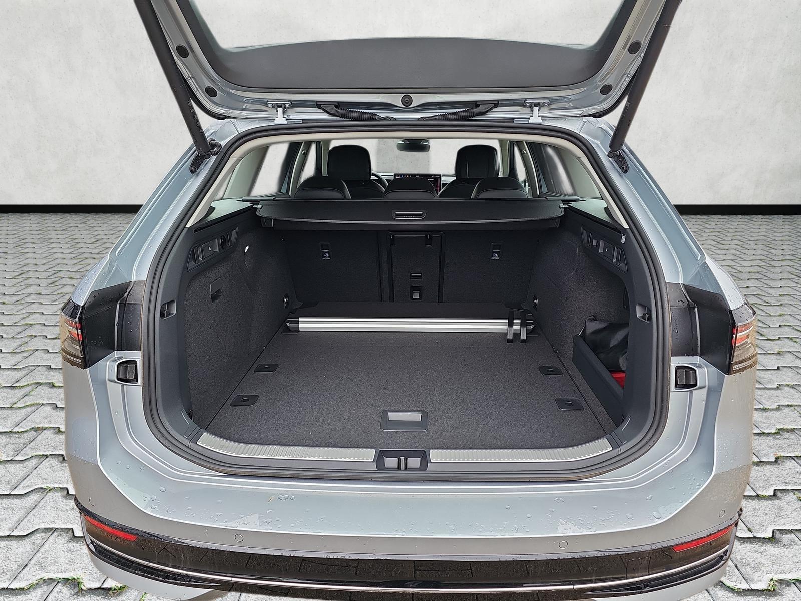 Volkswagen Passat Variant 2.0 TDI DSG Elegance IQ.Light AHK