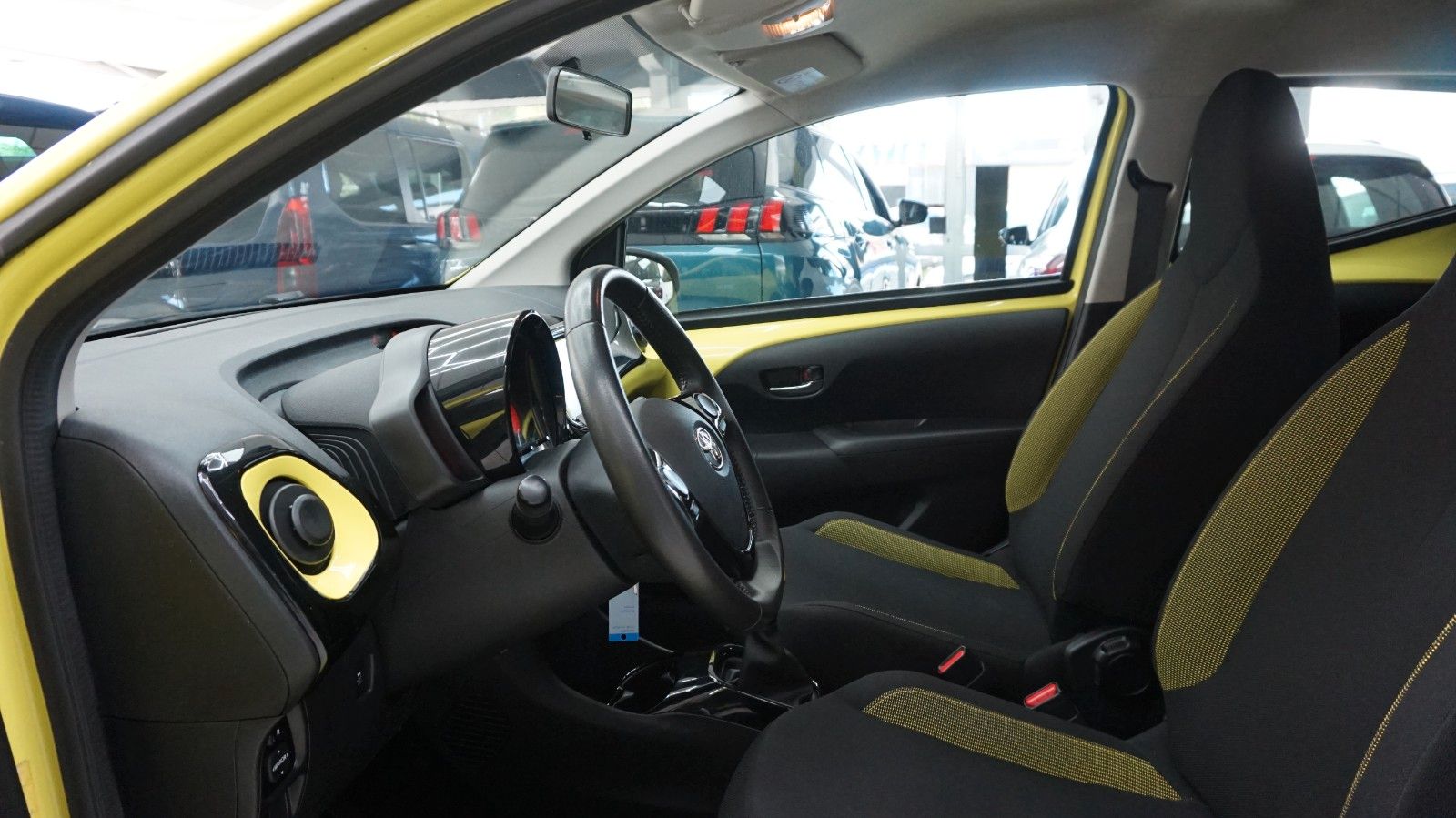 Fahrzeugabbildung Toyota Aygo x-cite nur 4,1 Liter durchs. Verbrauch