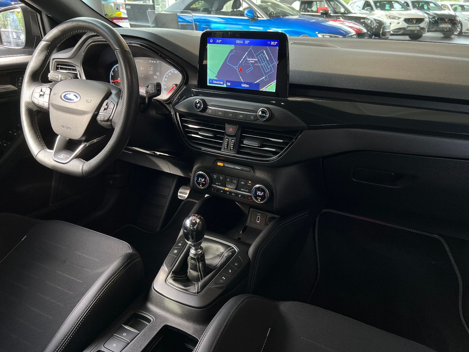 Fahrzeugabbildung Ford Focus Lim. ST Performance B&O LED NAV RFK SHZ