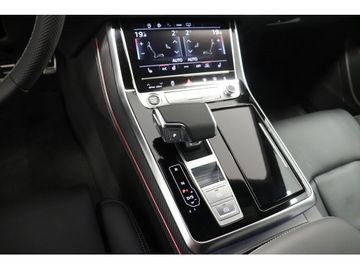 Audi Q8 - 10