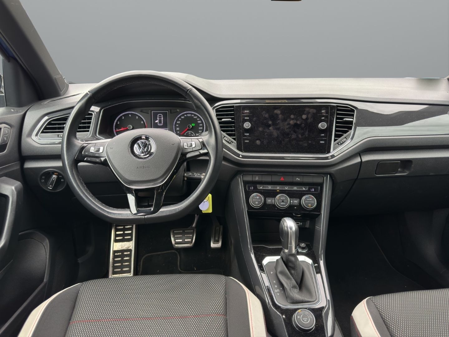 Fahrzeugabbildung Volkswagen T-Roc Sport 4Motion 2.0 TSI AHK-abnehmbar Navi L