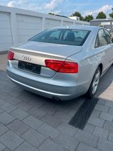Audi A8 3.0 TDI tiptronic quattro - - Audi A8 aus 2010