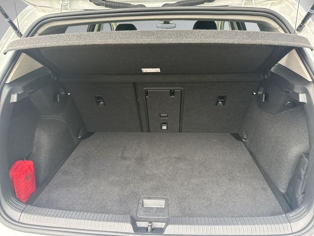 Golf VIII 2.0 TDI DSG ACTIVE LED+NAVI.+PDC+SIHZ+