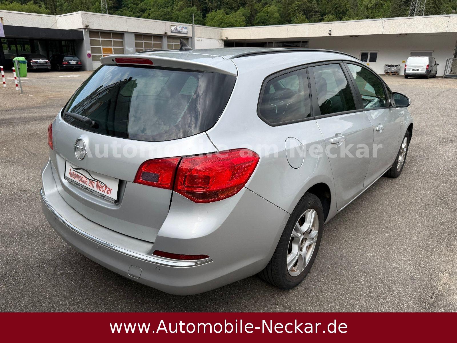 Opel Astra 2013 — photo 5