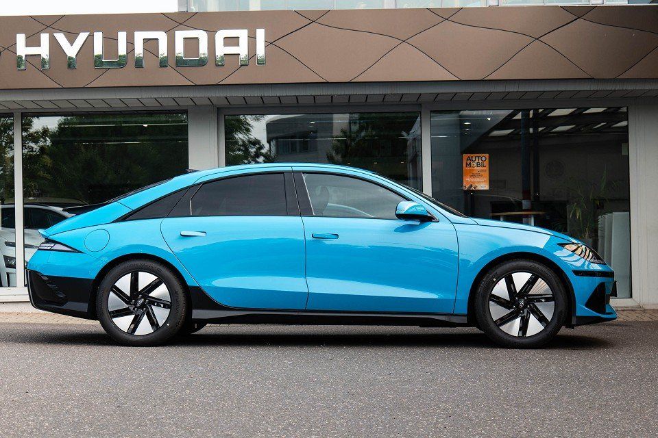 Fahrzeugabbildung Hyundai IONIQ 6 77,4kWh TECHNIQ BOSE Parkpaket