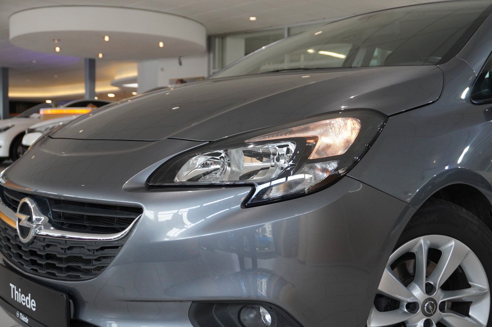 Fahrzeugabbildung Opel Corsa E 1.4 120 JAHRE 5-TÜR NAVI/SHZ/PDC/TEMP.