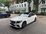Mercedes-Benz C 300 de GARANTIE,AMG,PANO,HEAD,BURMES,360,KEYLE - Hybrid (Diesel/Elektro): Weiß, Limousine
