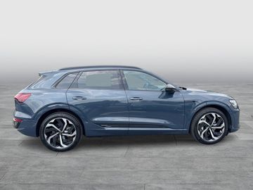Audi Q8 e-tron - 5