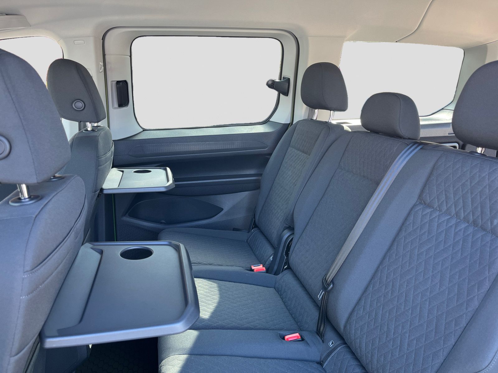 Volkswagen Caddy Maxi - Bild 14