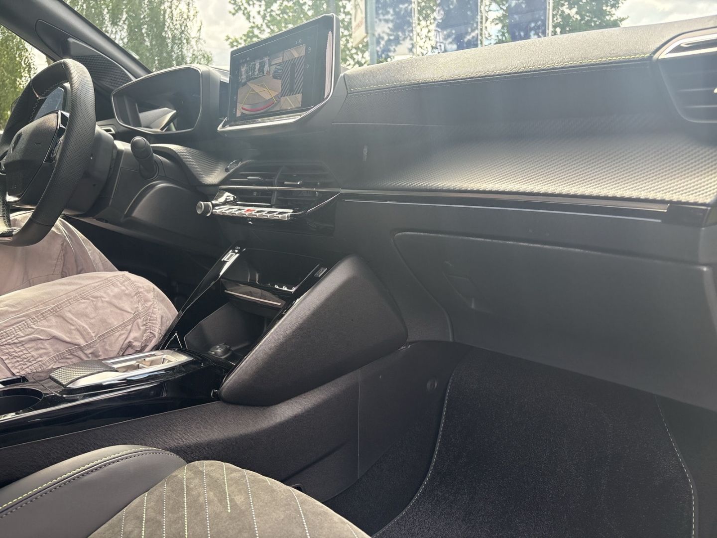 Peugeot 208 - Bild 12