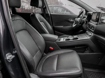 Hyundai Kona Premium Elektro 2WD Stauassistent Kamera