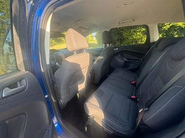 Ford Kuga - 10