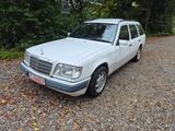 Mercedes-Benz 124T - 220TE - Kombi *Classic - Ez 1994* - Mercedes-Benz 220: Te