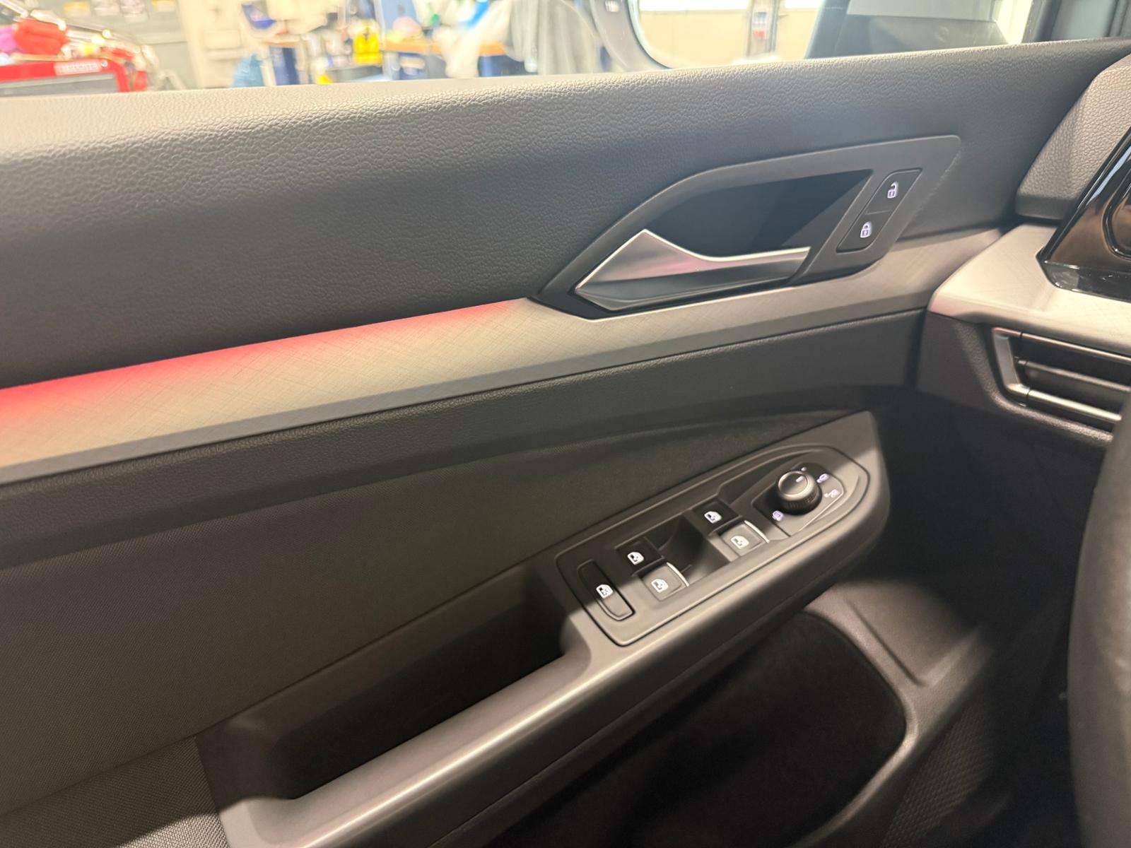 Volkswagen Golf VIII Life 1.5 TSI ACC NAVI LED SHZ, миниатюра 19