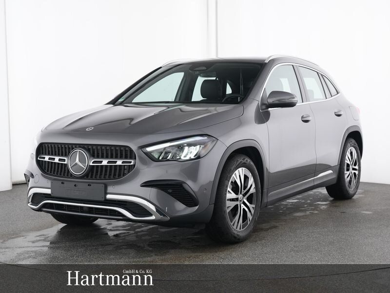 MERCEDES-BENZ GLA 200 Progressive Advanced AHK Digitaldisplay