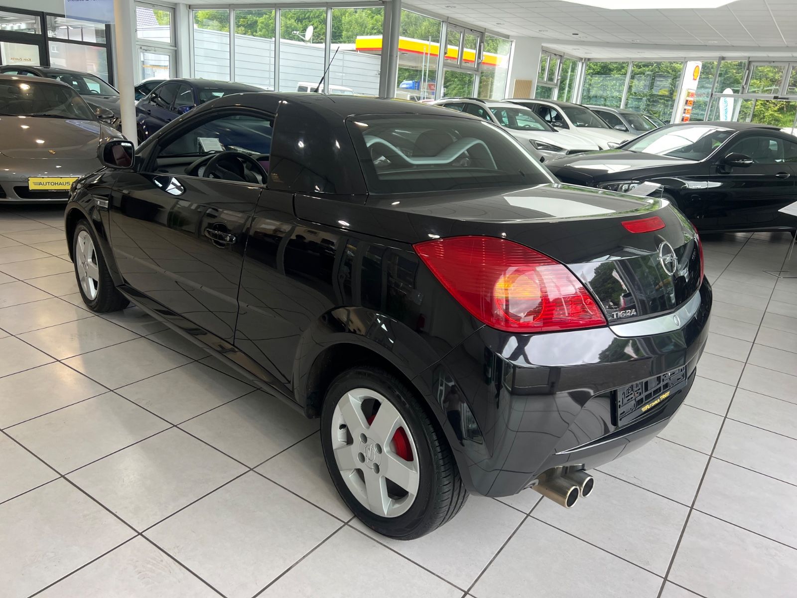 Fahrzeugabbildung Opel Tigra Twin Top Design Edition CABRIO