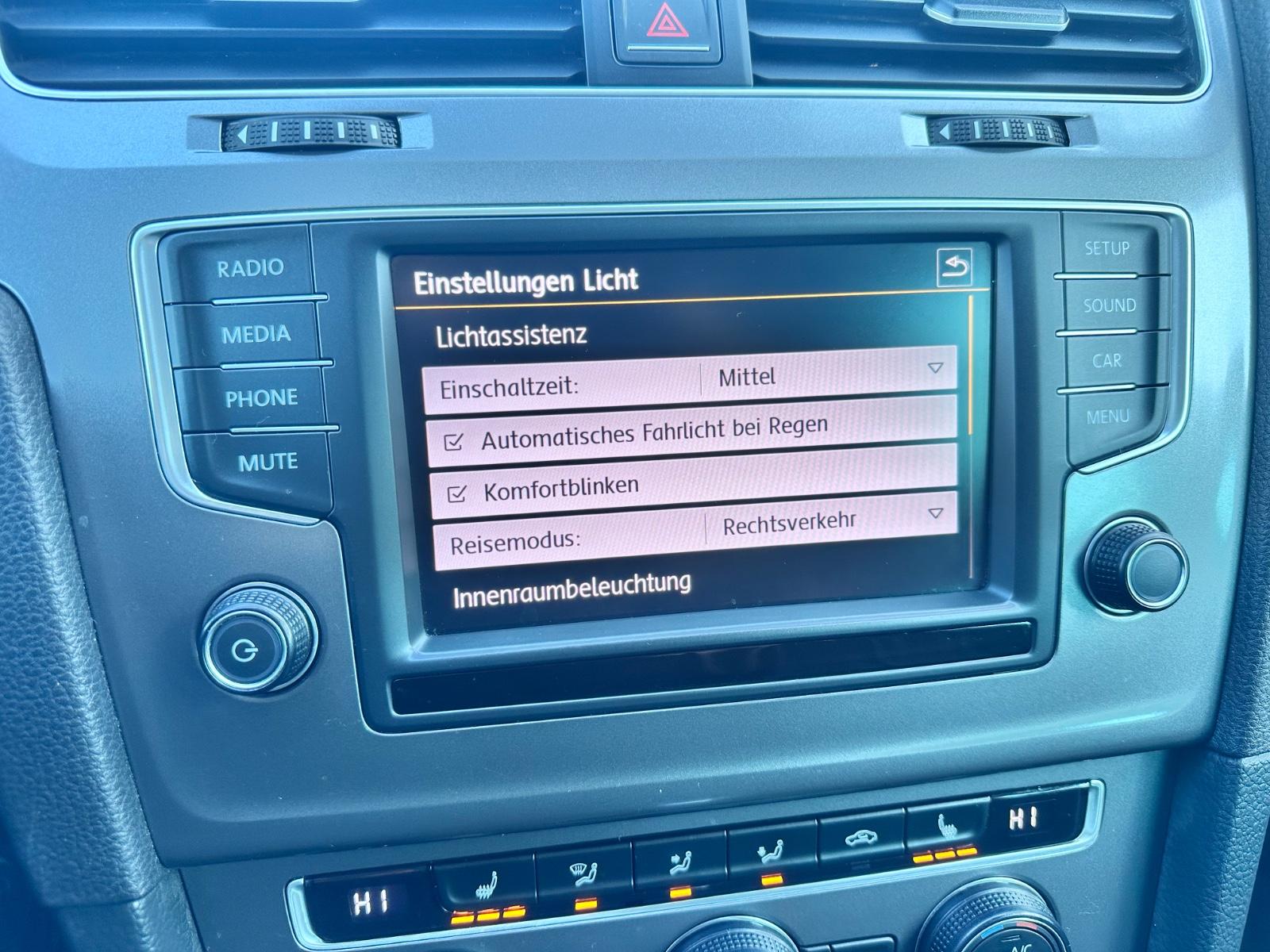 Volkswagen Golf VII Lim. Lounge BMT