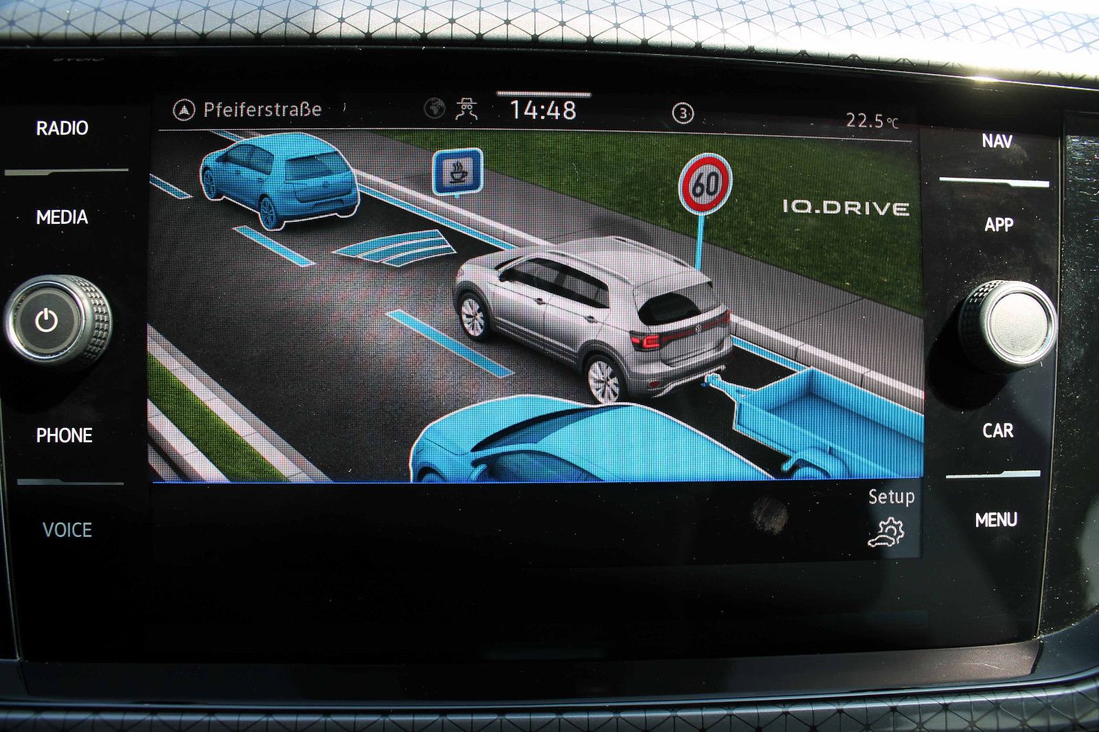 Fahrzeugabbildung Volkswagen T-Cross 1.0 TSI DSG Style ACC NAVI KAM PDC AHK