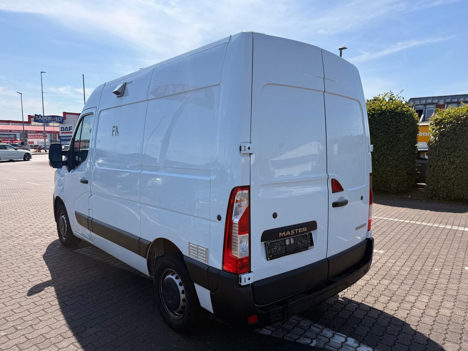 Fahrzeugabbildung Renault Master III Kasten L1H2 HKa 3,5t / MWST