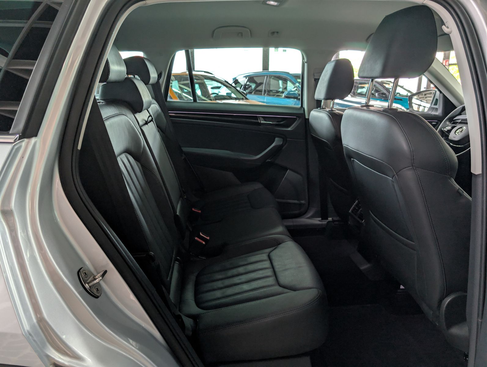 Fahrzeugabbildung SKODA Kodiaq L&amp;K 4x4 CANTON LEDER 360° ACC MEMO VIRT