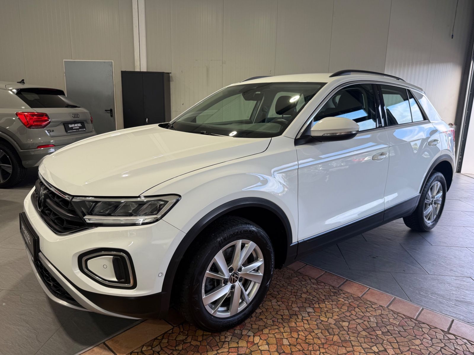 Volkswagen T-Roc 2023, 2.0D dīzelis, Automāts, SUV/Apvidus, Balts — Latvijā
