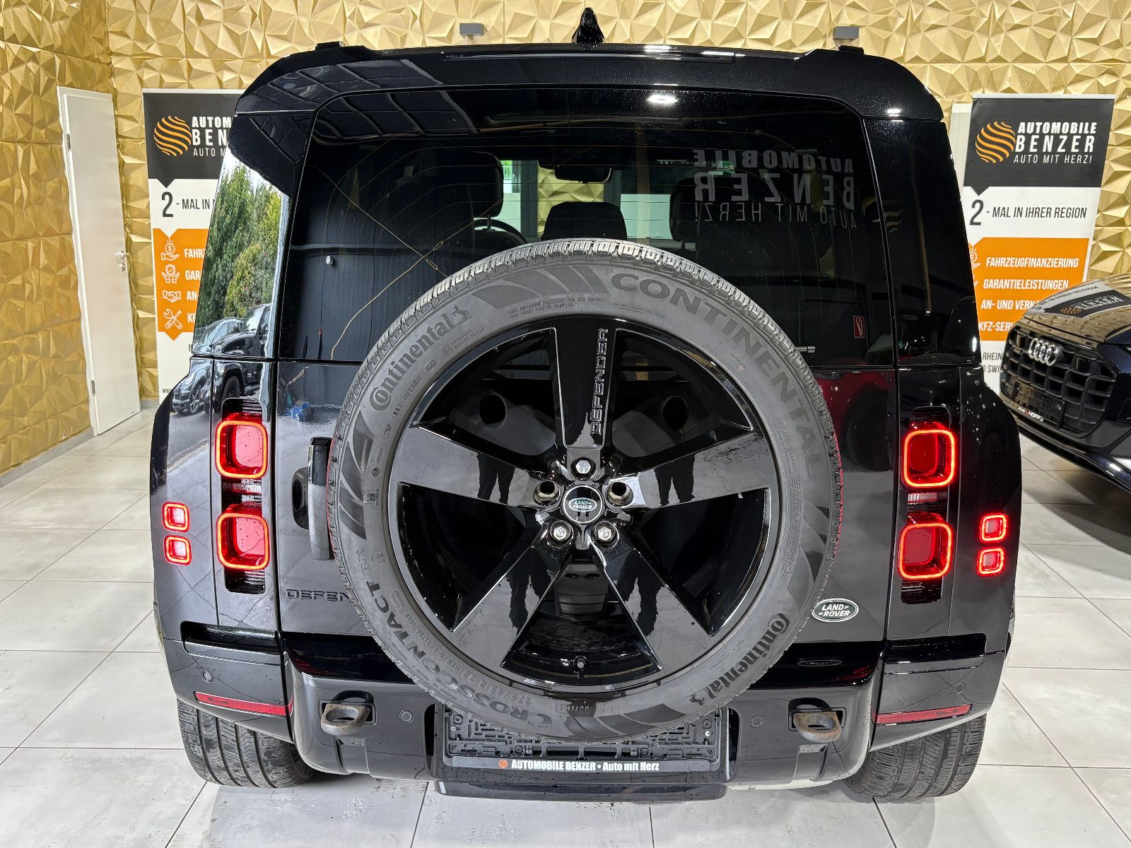 Fahrzeugabbildung Land Rover Defender 110 X-Dynamic HSE/PANO/360°/AHK/APPLE/