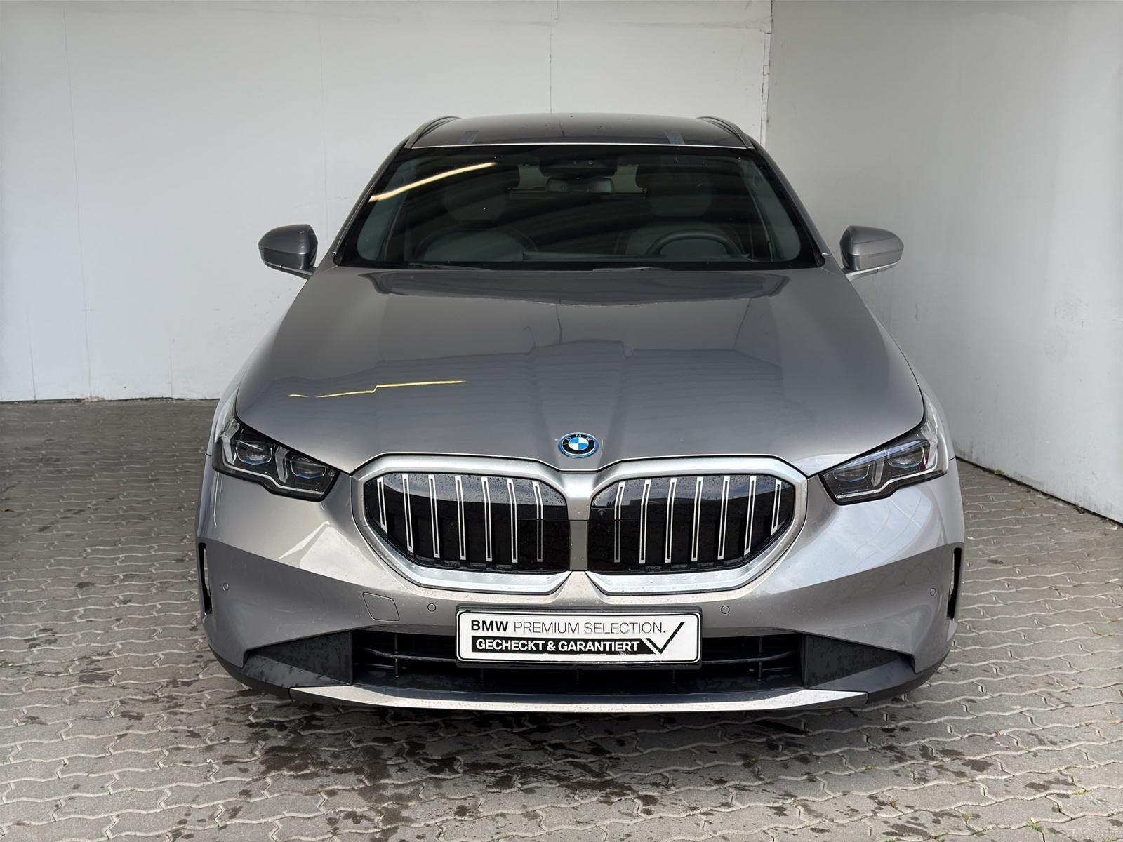 BMW 530e xDrive Tour. Navi.LED.AHK.SHZvo+hi.KomfZg