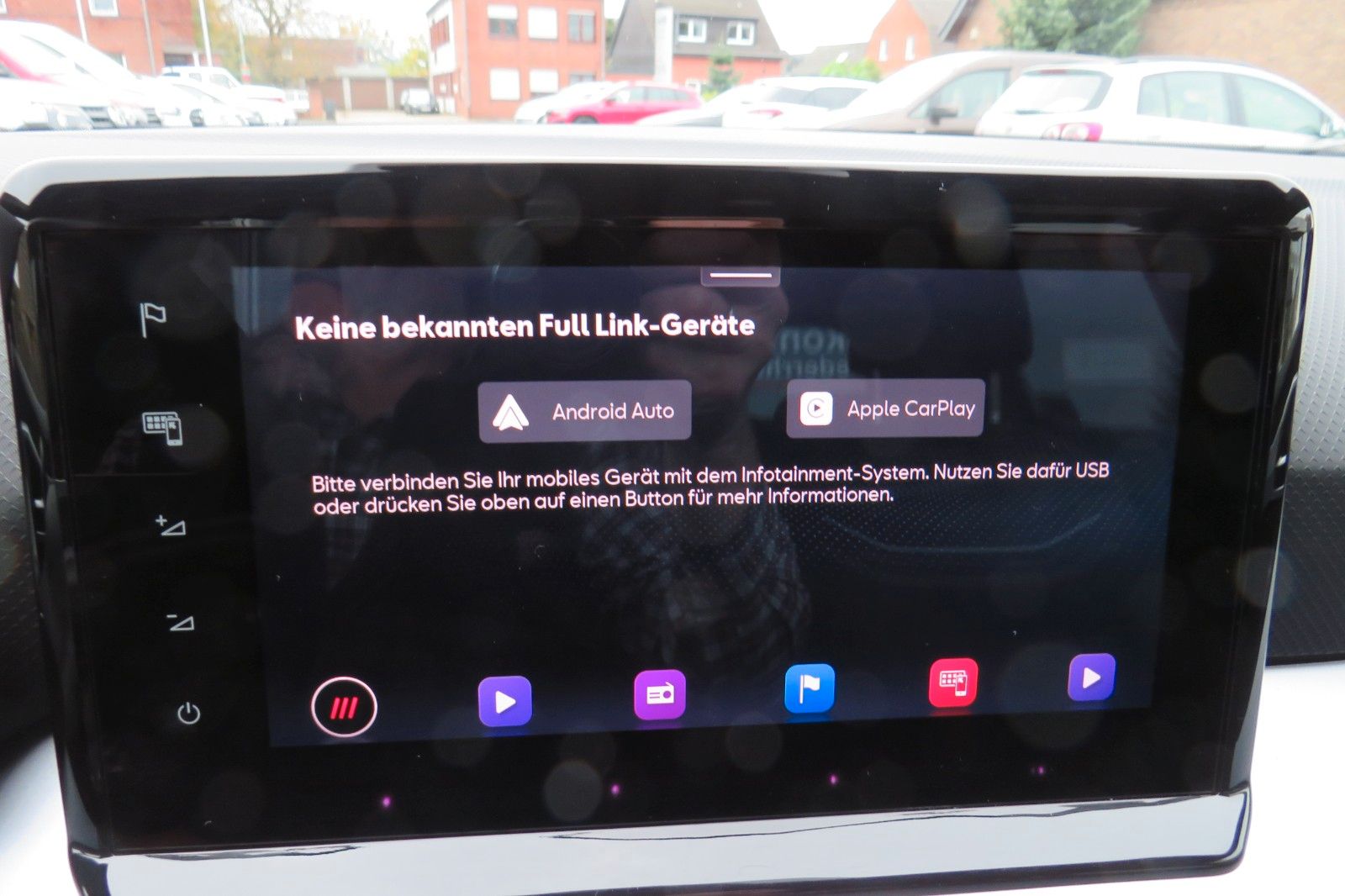 Fahrzeugabbildung SEAT Arona FR DSG NAVI SITZH. KAMERA ACC ASSISTENT-PA