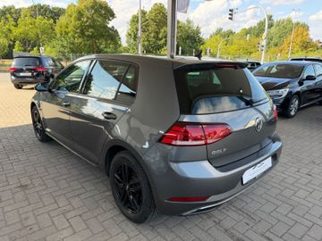 Volkswagen Golf - 8