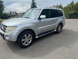 Mitsubishi Pajero 3,2 DI-D Instyle Automatik - Mitsubishi Pajero aus 2007 mit Diesel-Antrieb