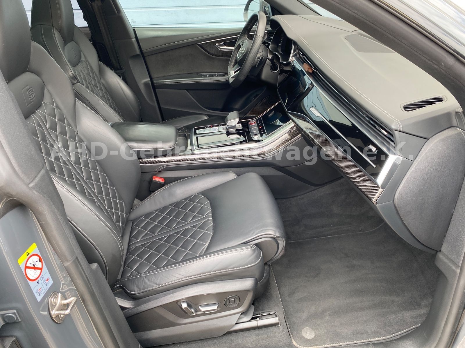 Fahrzeugabbildung Audi SQ8 4.0 TDI AHK B&O 360° Carbon Matrix Rauten 22
