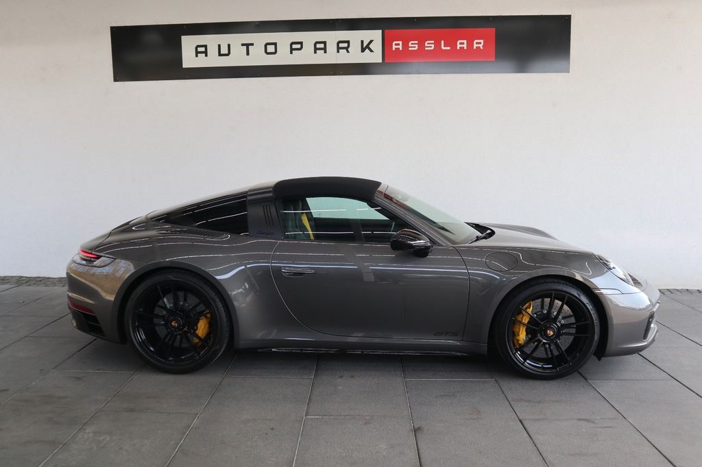 Image of Porsche 992