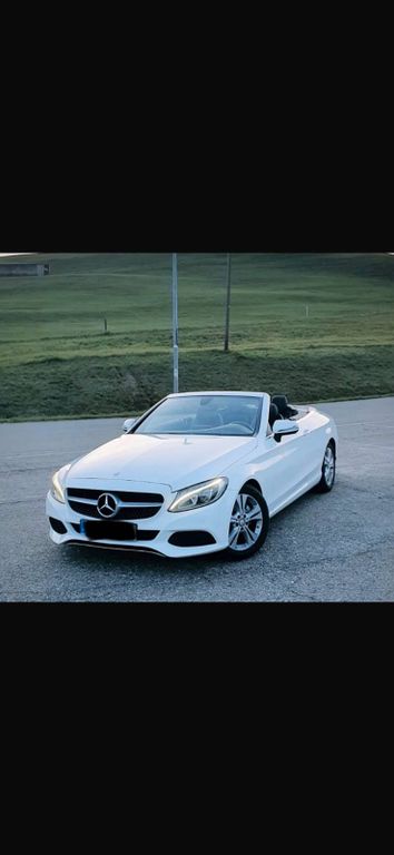 Image of Mercedes-Benz E 220