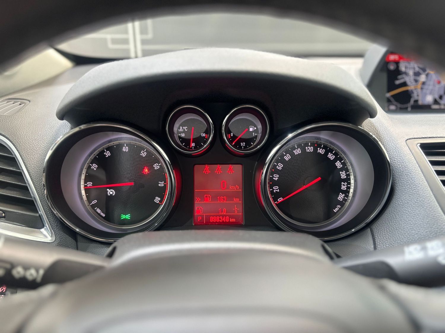 Fahrzeugabbildung Opel Mokka Innovation#Bi-Xe#Kamera#Navi#Tempomat
