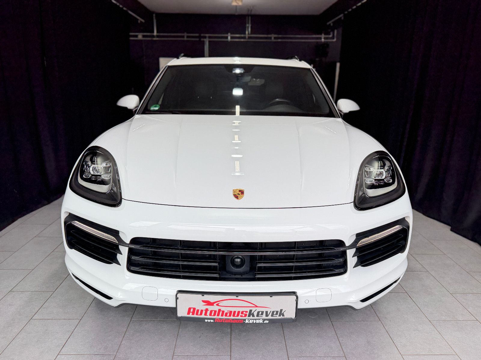 Fahrzeugabbildung Porsche Cayenne E-Hybrid|PANORAMA|SPORT-CHRONO|ACC