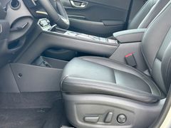 Fahrzeugabbildung Hyundai KONA EV Prime 150 kW *RW484KM*HeUp*Navi*LED*ACC*