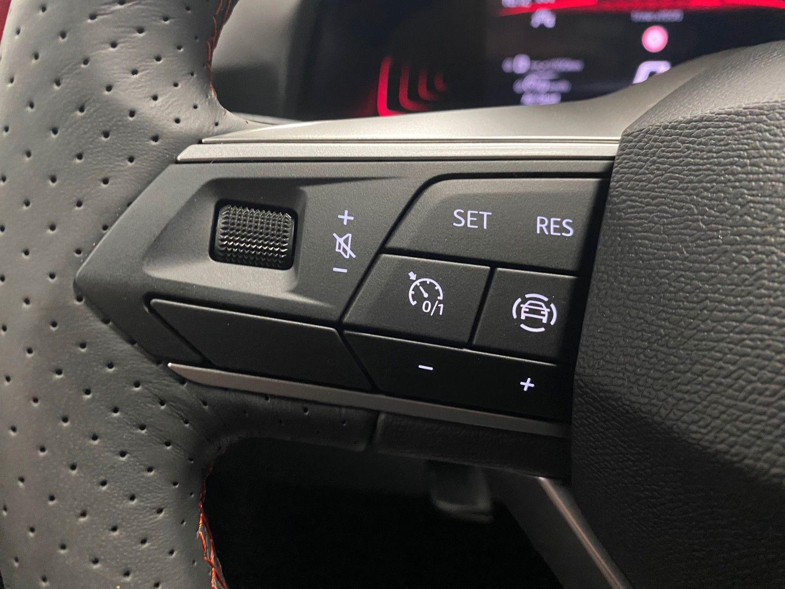 Fahrzeugabbildung SEAT Arona 1.0 TSI FR Garantie 2030+voll LED++KAMERA+