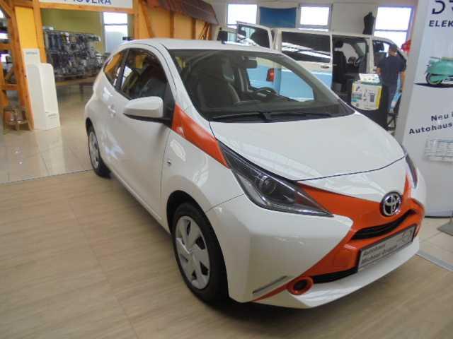 Toyota Aygo x-shift x-play' Automatik '