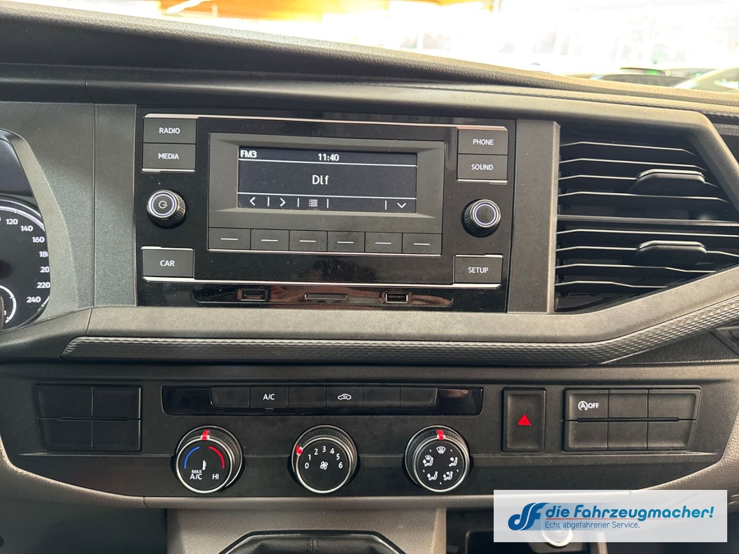 Fahrzeugabbildung Volkswagen Transporter T6.1 Kasten AHK DAB 2x Schiebetür 15