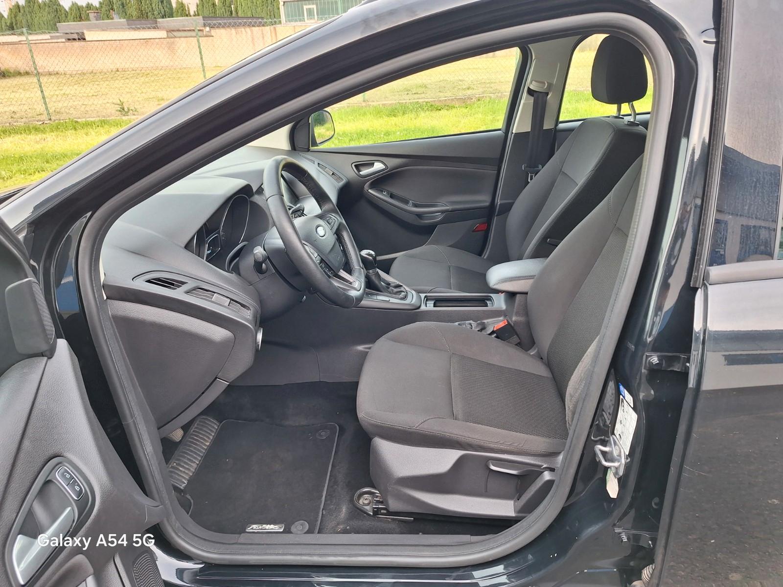 Ford Focus 2015 — photo 10