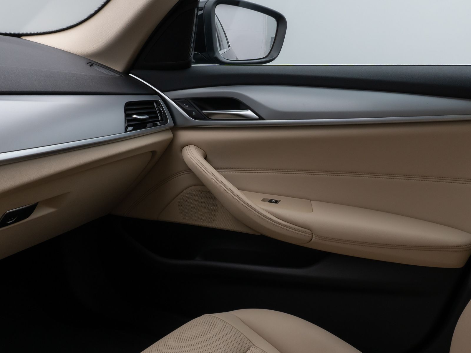 Fahrzeugabbildung BMW 530e xD DAB HiFi Leder Lenkradheizgung AHK Alarm