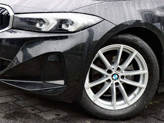 BMW 320, 2023 — 7