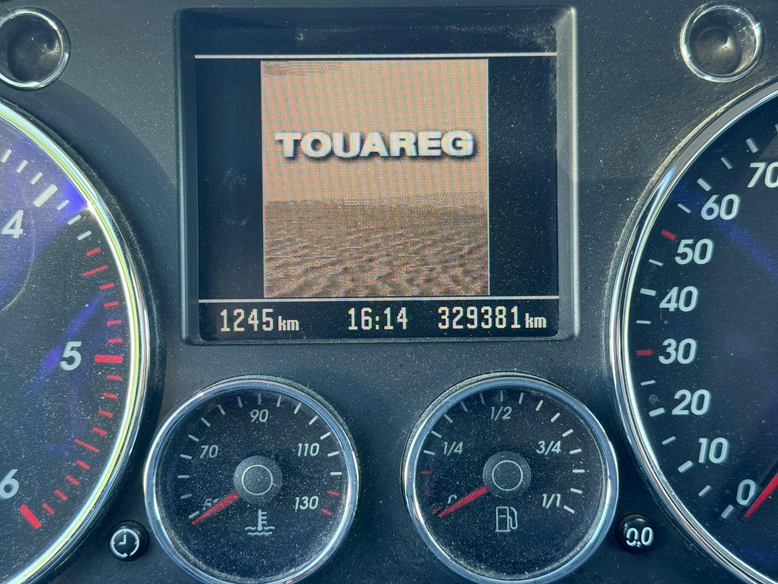 Volkswagen Touareg 2005 — photo 13