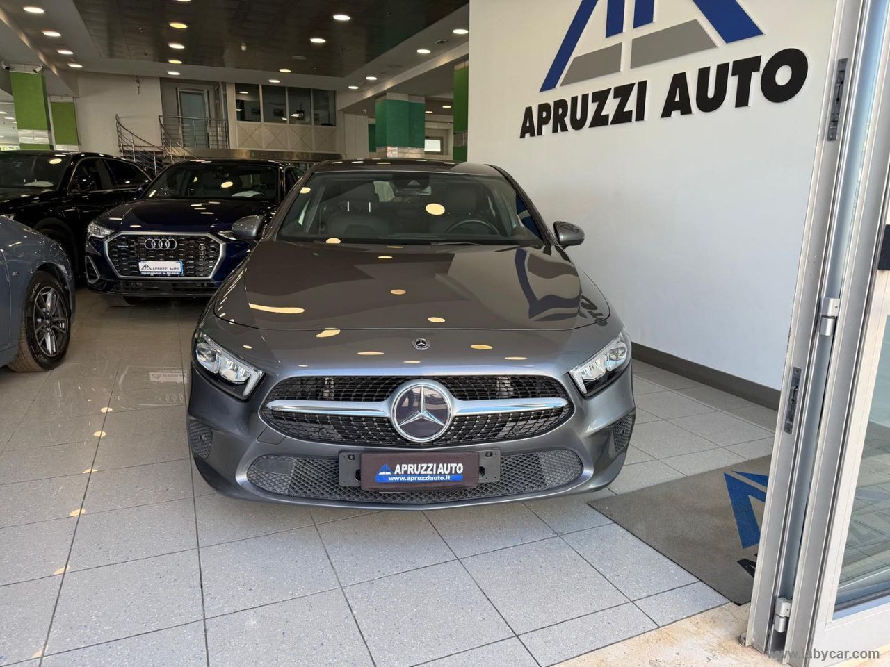 Mercedes-Benz MERCEDES-BENZ A 180 d Automatic 4p. Sport imagem 2