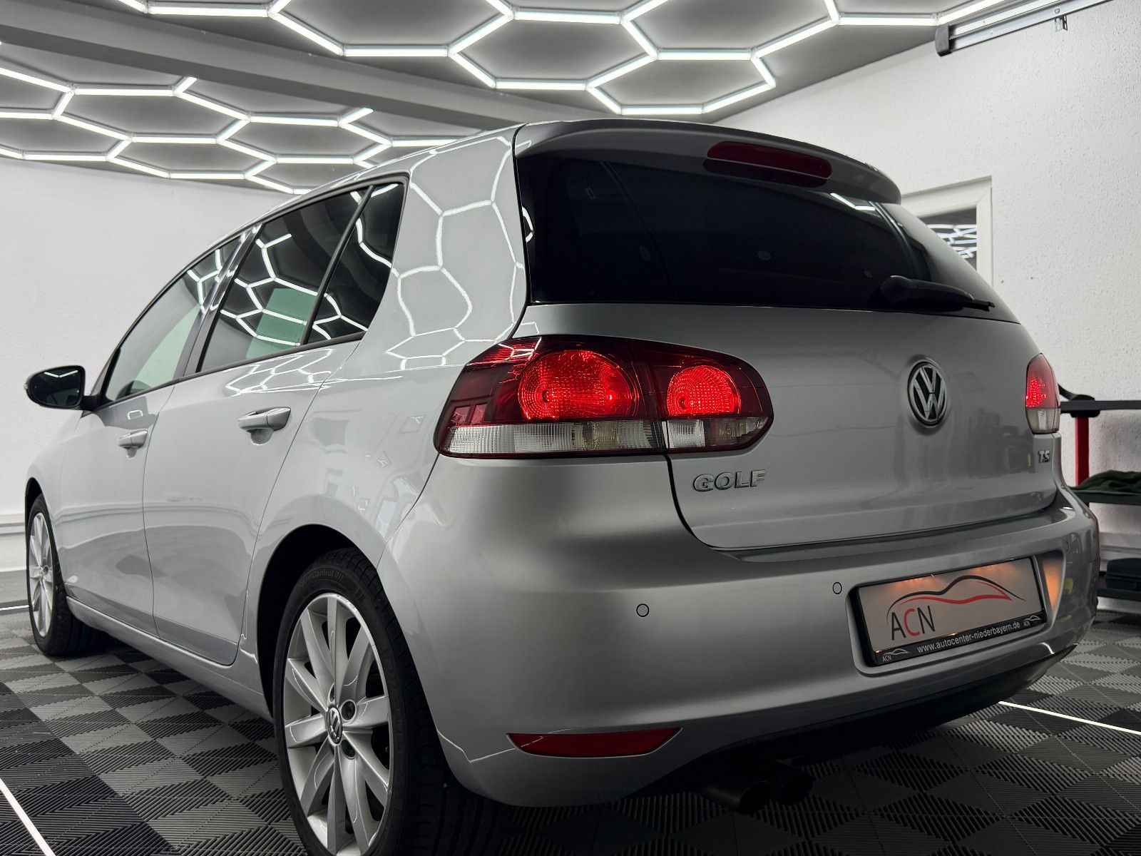 Fahrzeugabbildung Volkswagen Golf VI Highline/eGSD/ALCANTARA/KLIMAA./1.HAND