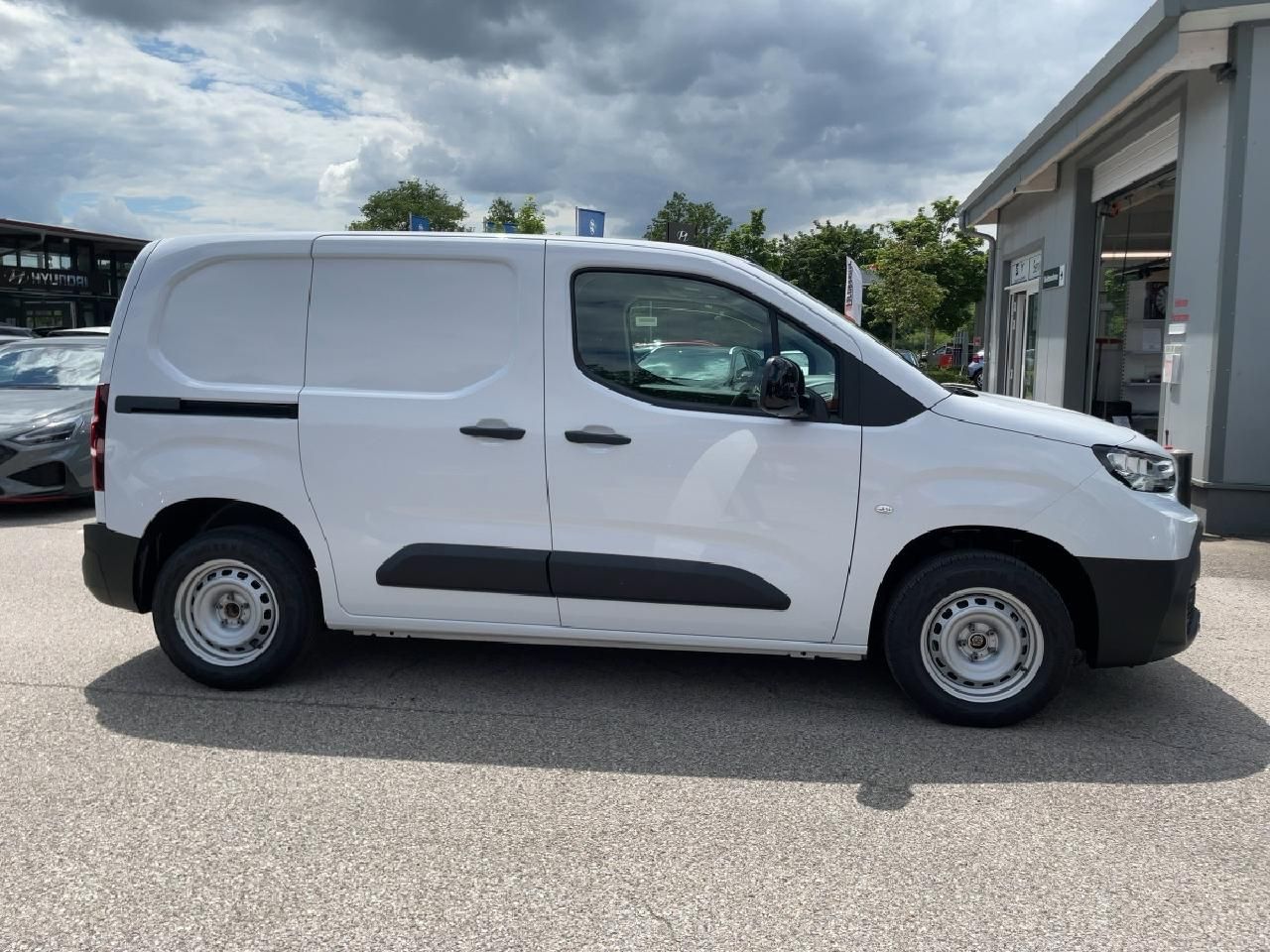 Fahrzeugabbildung Toyota Proace City L1 Meister 1,5L Full Link Freisprech