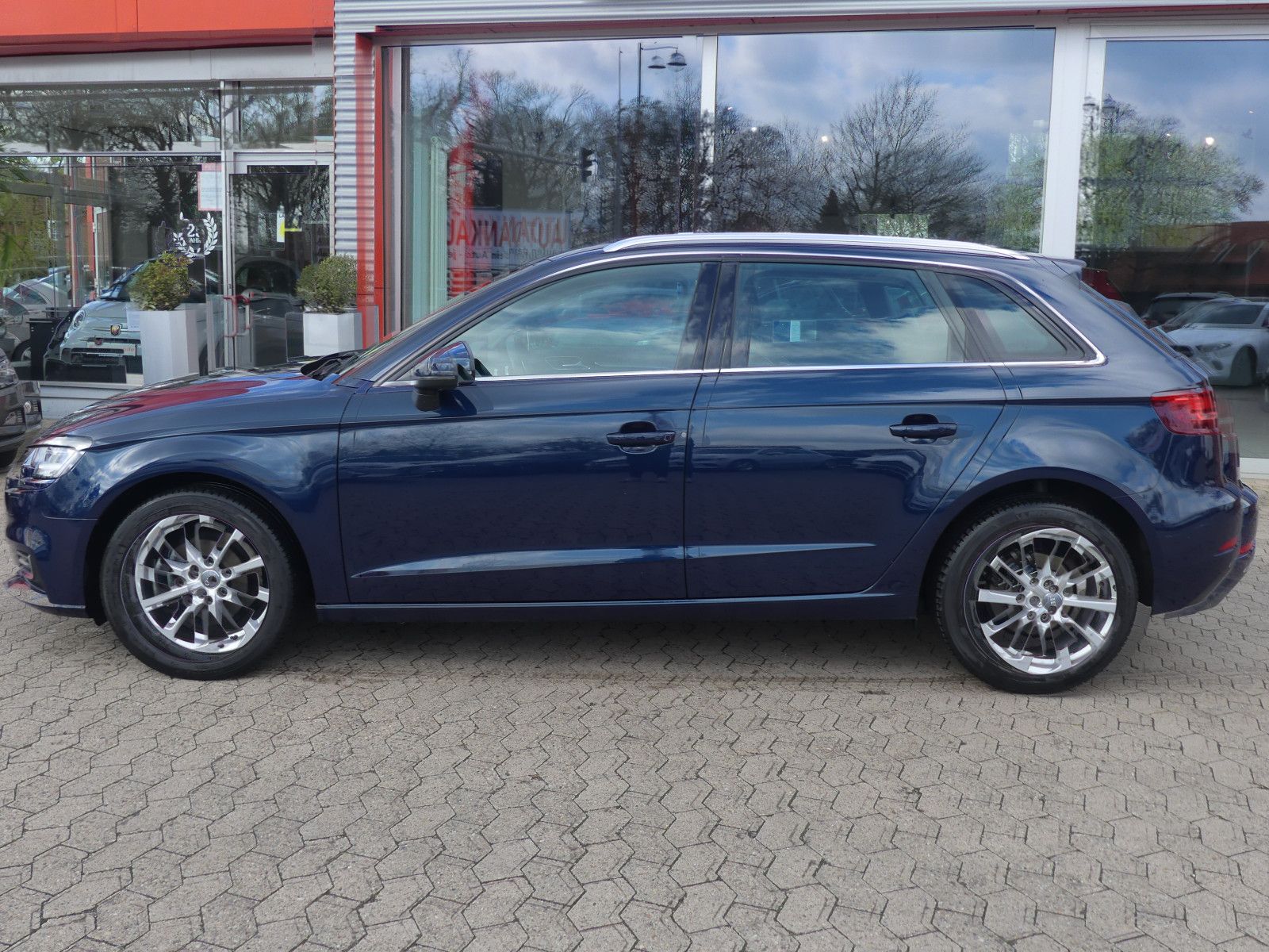 Audi A3 Sportback 30 TDI design Navi*SHZ*LED*ab 199€ foto 3